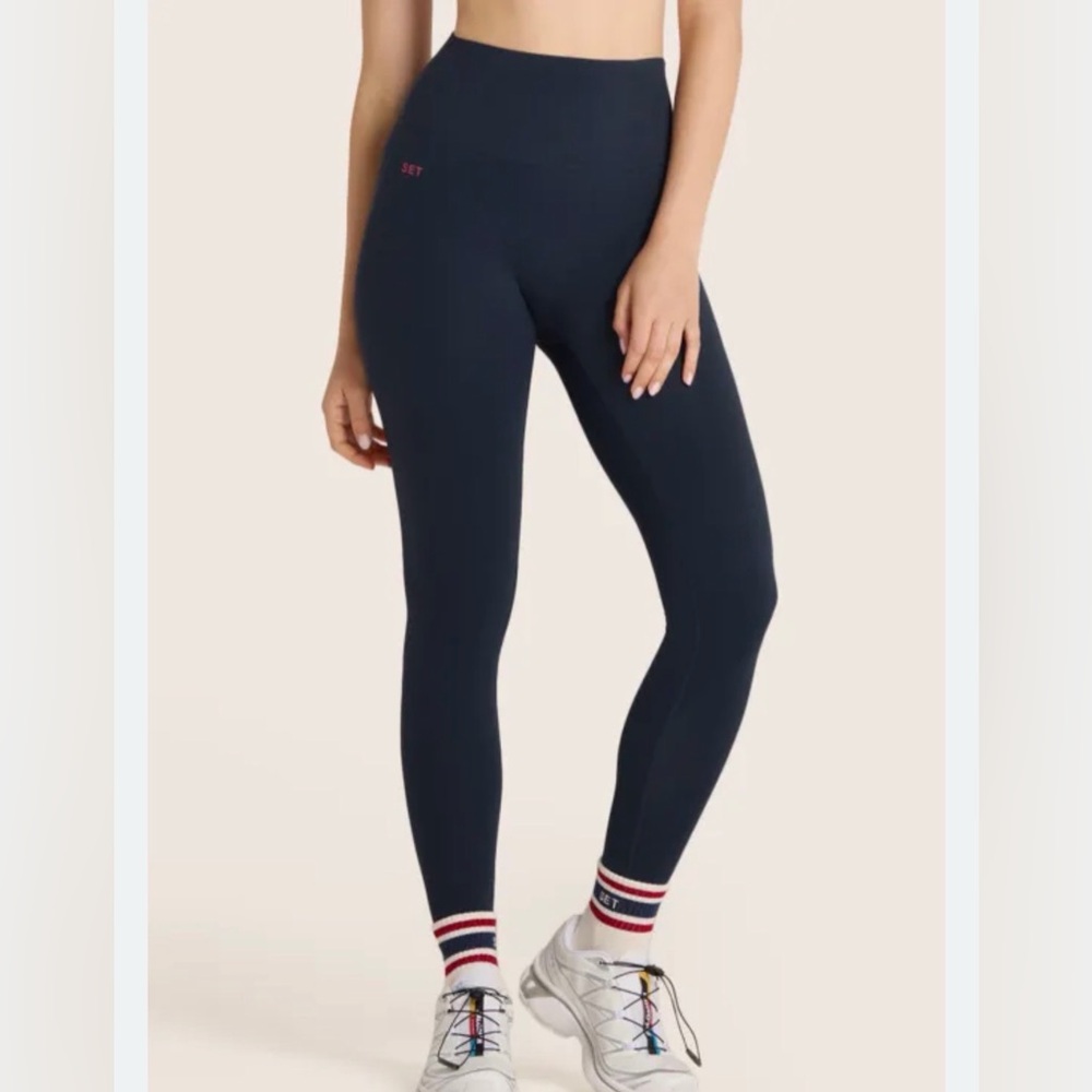 SET Active AIRLUXE™ BREATHE HIGH-RISE LEGGINGS -
ANCHOR